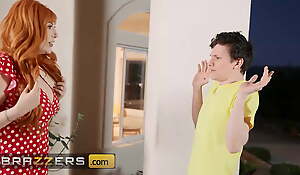 Bailey Brooke Switches Her Body With Her Stepmom's Lauren Phillips They Both Fuck Her Stepdad - Brazzers