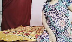 Indian newlywed chick in hard morning fucking video with Hindi audio