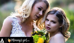 MOMMY'S Explicit - Bridesmaid Katie Morgan Bangs Hard Her Stepdaughter Coco Lovelock Up ahead Her Wedding