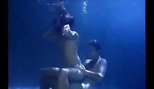 Coition Underwater: Iris