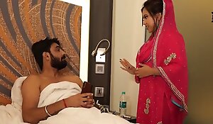 Hardcore Indian Desi Sex with Comely Girl