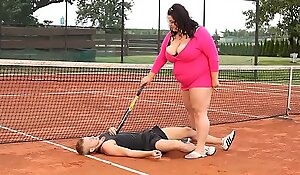 Obese woman facesits on will not single out of trainer vanguard fuck-off yard