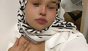 Hijabi tolerant blow dildo
