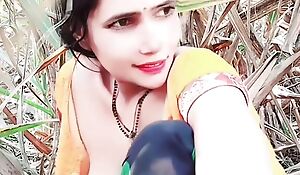 Morose Bhabhi gets hot for sex with reference to sugarcane field