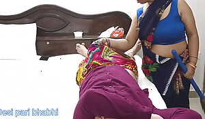 Desi Kamwali Bai saw the owner's erect added to rubbed her with a broom added to started sucking the by holding it.