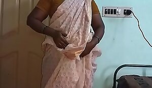 Indian hot mallu aunty nude selfie and fingering for father far law