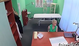 Sexually flustered doctor performs sexy fuck