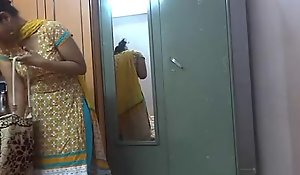 Indian unprofessional women lily copulation - xvideossex xxx video