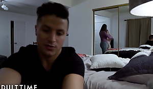 Creeper StepSon's Spycam Catches StepMom FUCKING his Join up