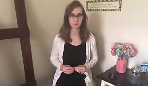 Nerd with huge tits shows to whatever manner to squeeze milk