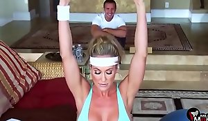 Brandi love moans & shouts as her gym paramour rams her mummy blow one's top - milfymomsex xxx video