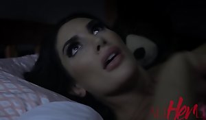 Allherluvsex xxx video - is spraying a real thing (august ames and katrina jade)