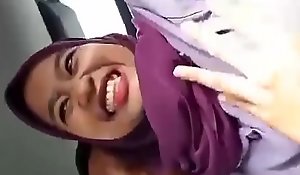hijab pasangan mesum On the go porn telly bitsex 2DLVqA9