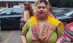 Bangladeshi Chubby Mummy