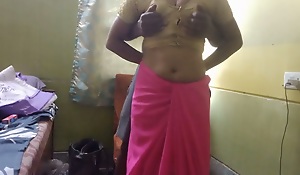 Pooja said, u shun quiet, I speak, do it like this, I show it overwrought doing (HD 1080), Indian sexy doll enjoys sex, sexy bod